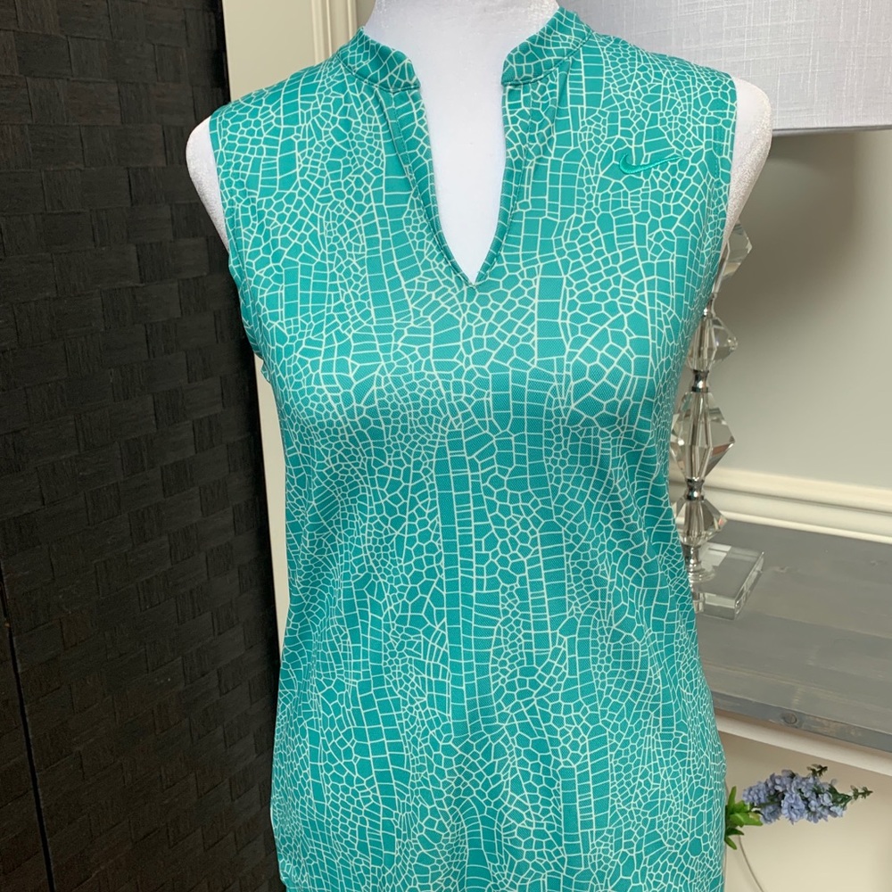 Women’s Athletic Top
